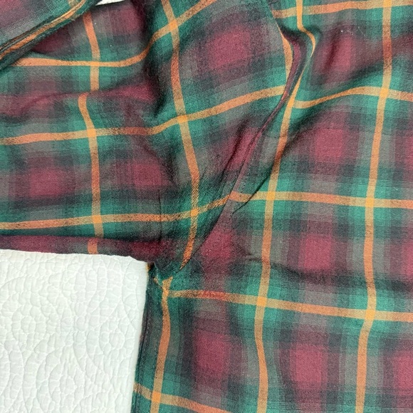 Pendleton Casual Red and Green Plaid Shirt size Medium - Picture 15 of 16